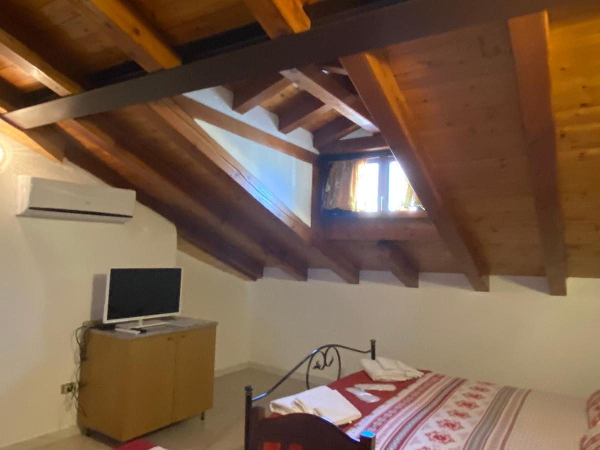 Apartments Il Delfino Aoste Extérieur photo