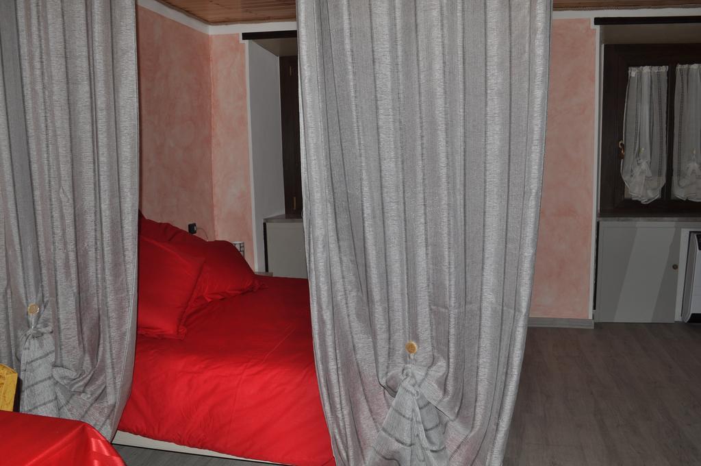 Apartments Il Delfino Aoste Chambre photo