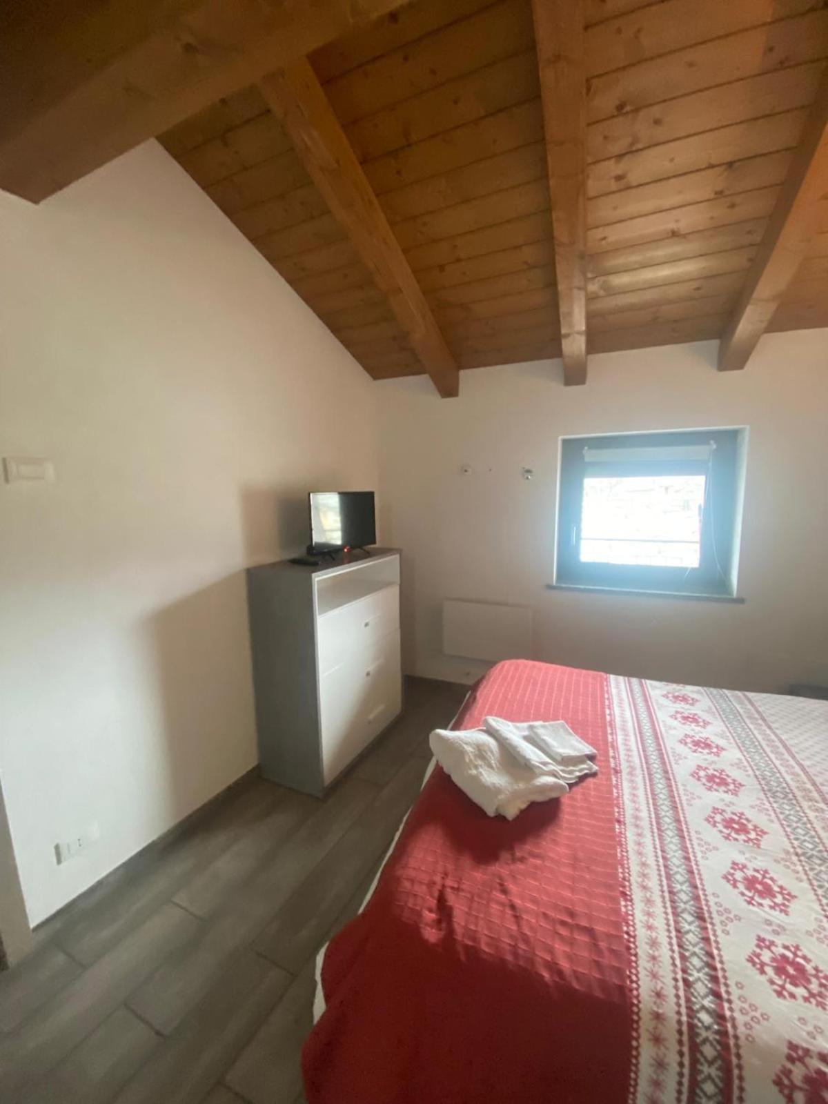 Apartments Il Delfino Aoste Extérieur photo