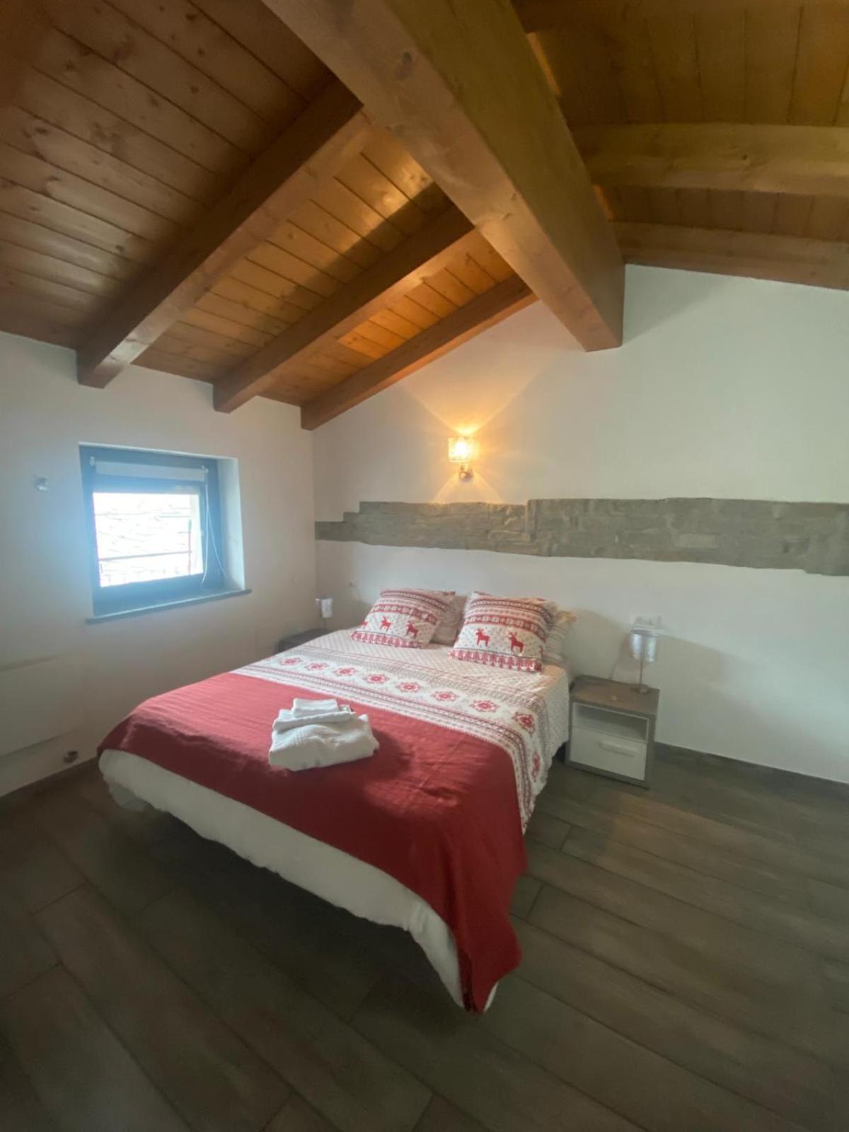 Apartments Il Delfino Aoste Extérieur photo